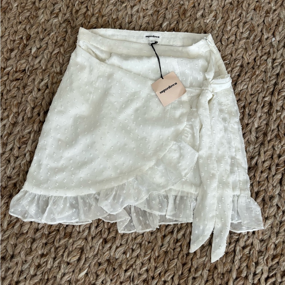 Superdown Mini Ruffled Wrap Skirt- white